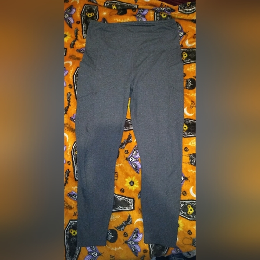 Members mark leggings